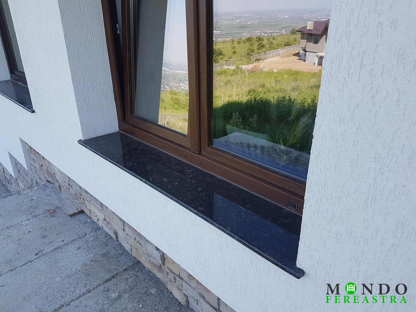 galerie-mondo-fereastra2